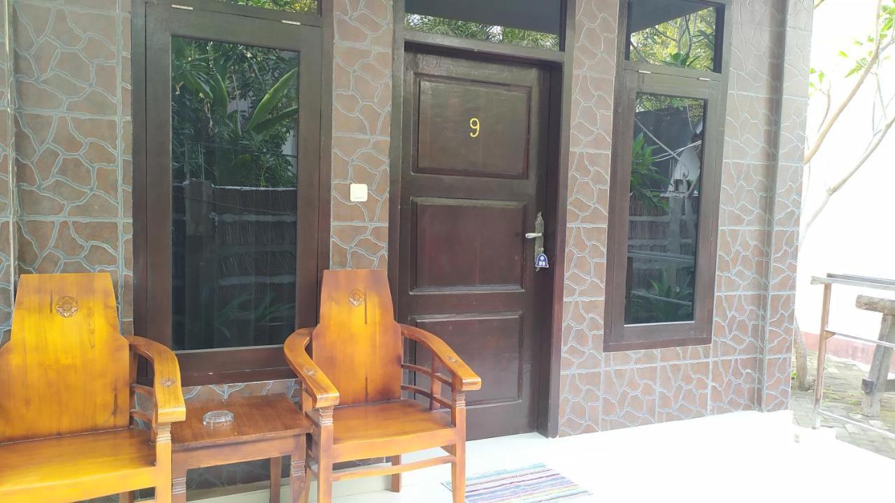 Kusuka Bungalow Gili Trawangan Exterior photo